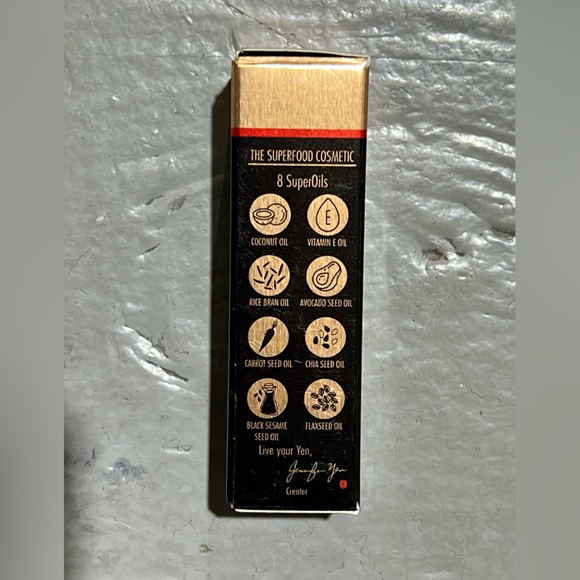 Yensa Super 8 VIBRANT SILK LIPSTICK in the colour Noble - Picture 7 of 16